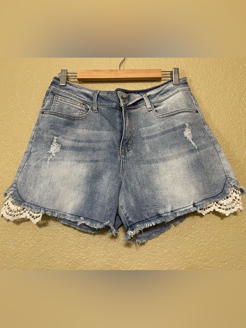 NWT Lucky & Blessed mid-thigh denim short| 16